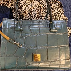 Dooney & Burke Handbag Tote.
